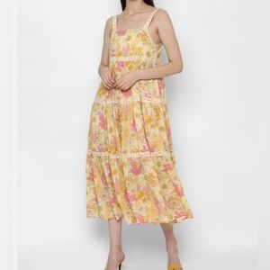 American Eagle Floral Boardwalk Dress Tiered Midi in Yellow Size Medium